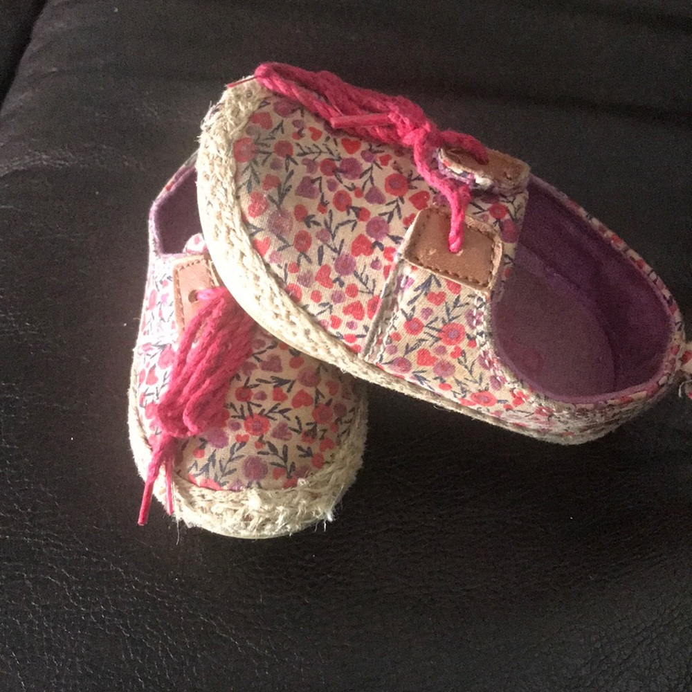 Osh Kosh shoes floral